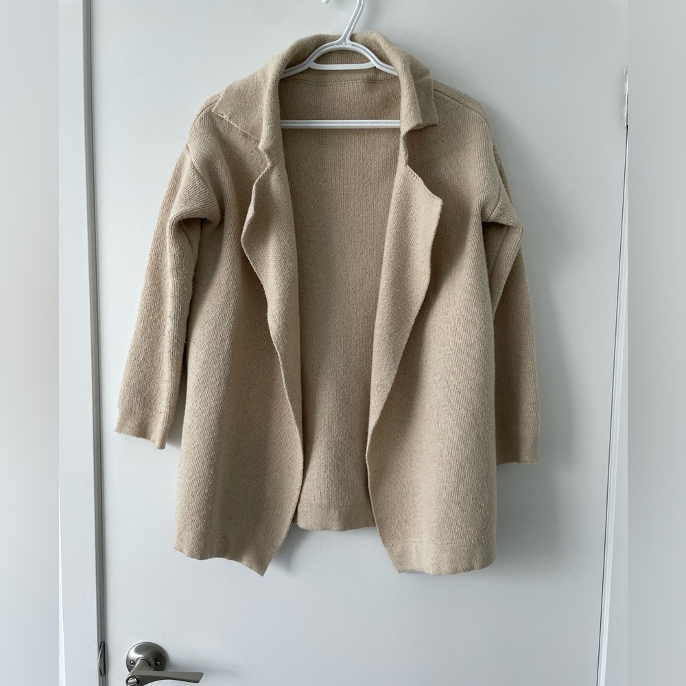 Beige Cardigan Jacket With Button - size M